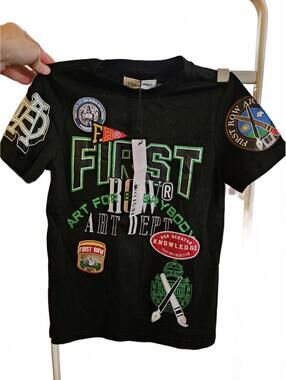 NEW - First Row Youth Medium - Black Short Sleeve NWT T-Shirt - Youth w/patches